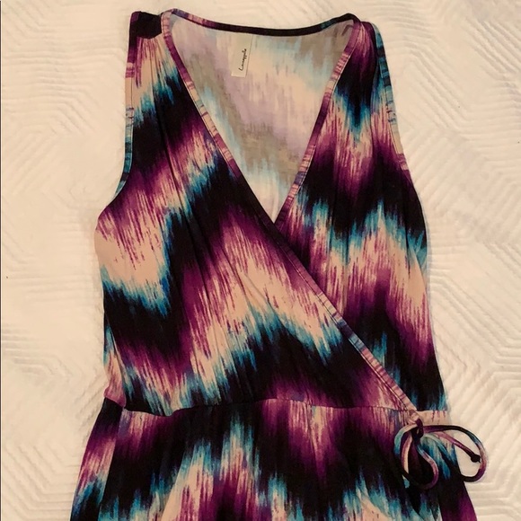 Gorgeous short wrap style dress - Picture 2 of 4